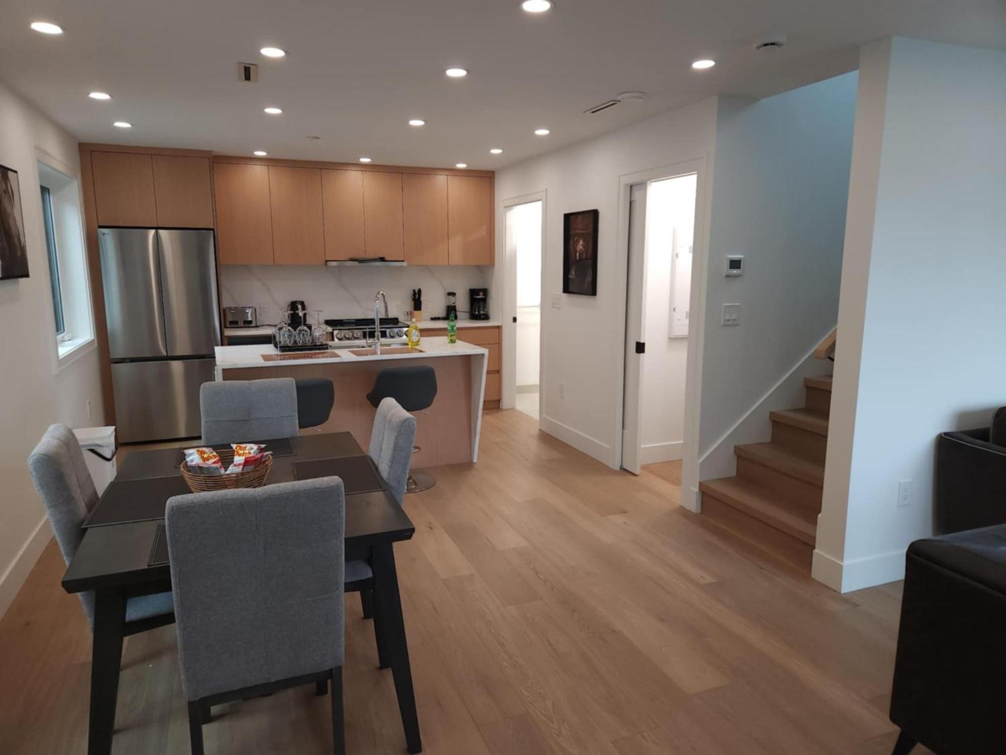 Signature Luxe Top-Floor Townhouse 2Br, 3Ba With Stunning Views Vancouver Extérieur photo